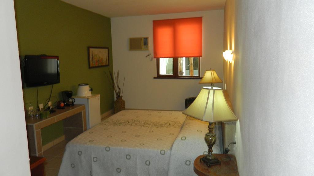 Hotel Condominium La Posada De บูเซเรียส ภายนอก รูปภาพ